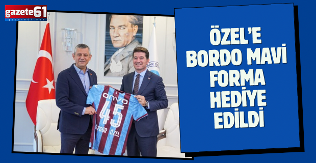 Özel Bordo Mavi Forma Hediye Edildi
